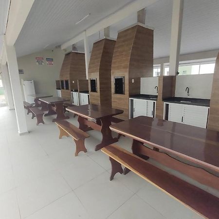 Apto Espetacular A 50 M Do Mar Em Condominio Com Piscinas Maravilhosas Гуаратуба Екстериор снимка